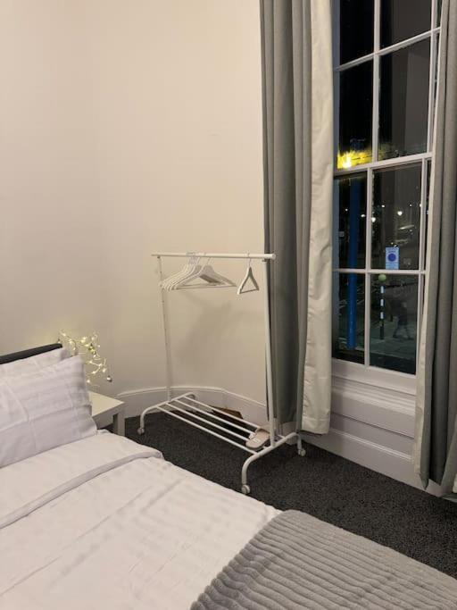 Room 2 • Double Bed In London King'S Cross Exterior photo